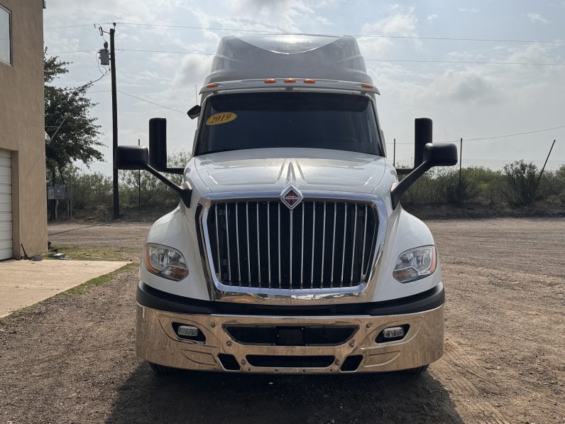 
								Used 2019 International LT625 Sleeper in Laredo Texas full									