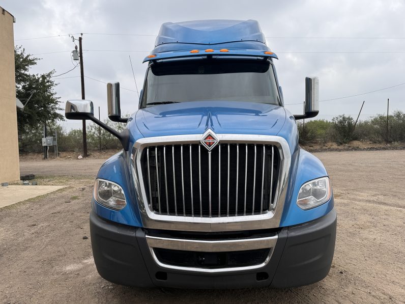 
								Used 2019 International LT625 Sleeper in Laredo Texas full									