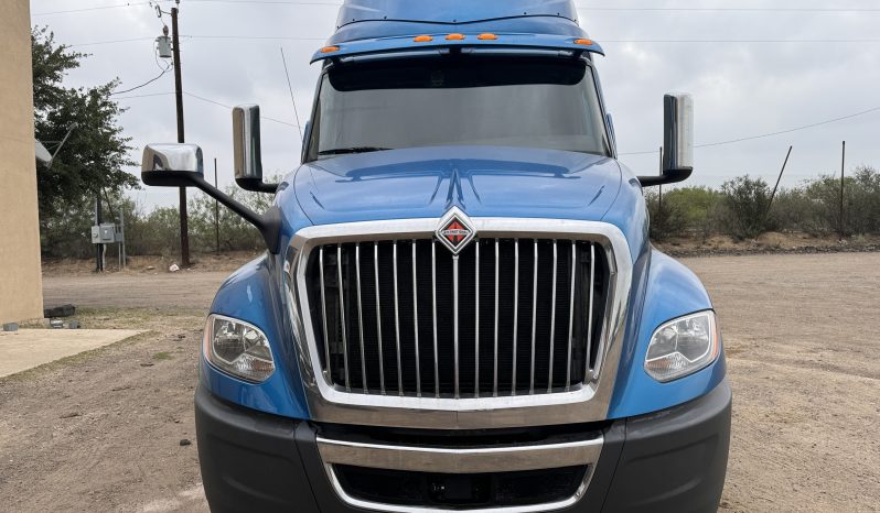 
								Used 2019 International LT625 Sleeper in Laredo Texas full									