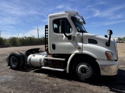 Used 2016 Freightliner Cascadia Day Cab in Laredo Texas