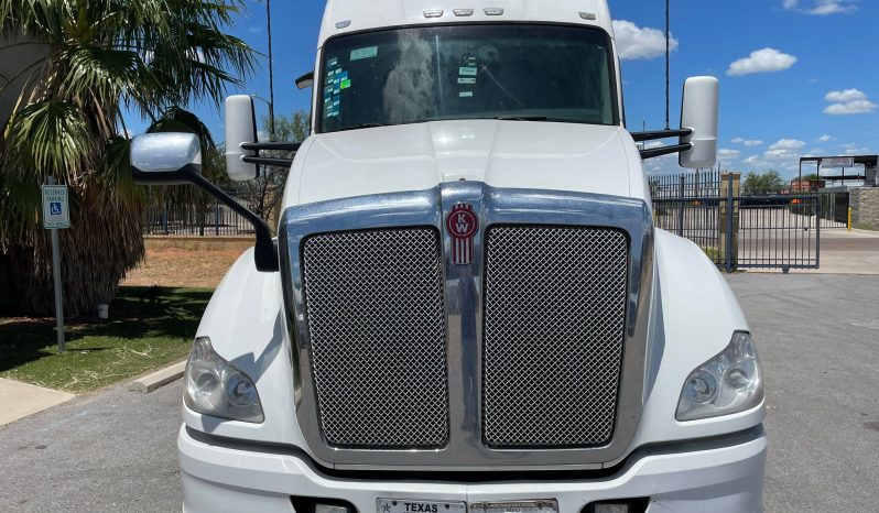 
								Used 2020 Kenworth Sleeper in Laredo Texas full									