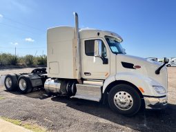 Used 2016 Peterbilt 579 Sleeper in Laredo Texas