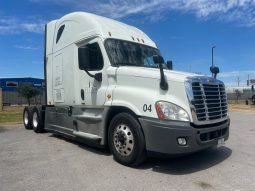 Used 2018 Freightliner Cascadia 125 Sleeper in Laredo Texas