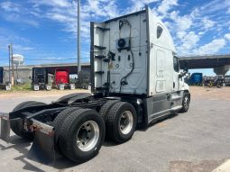 Used 2018 Freightliner Cascadia 125 Sleeper in Laredo Texas