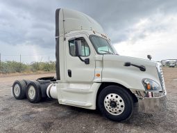 Used 2016 Freightliner Cascadia 125 Day Cab in Laredo Texas