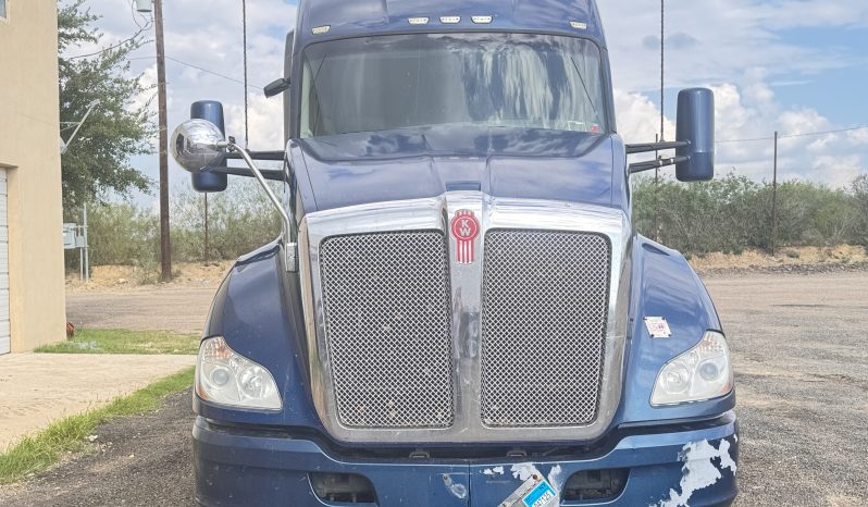 
								Used 2016 Kenworth T680 Sleeper in Laredo Texas full									