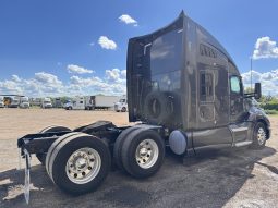 Used 2017 Kenworth T680 Sleeper in Laredo Texas