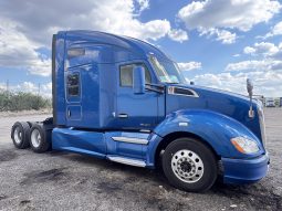 Used 2017 Kenworth T680 Sleeper in Laredo Texas