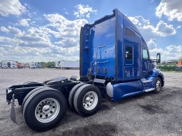 Used 2017 Kenworth T680 Sleeper in Laredo Texas