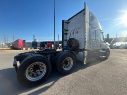 Used 2019 Freightliner Cascadia Sleeper in Laredo Texas