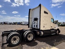 Used 2017 Kenworth T680 Sleeper in Laredo Texas