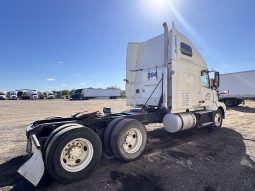 Used 2012 Volvo VNL Sleeper in Laredo Texas