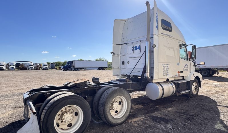 
								Used 2012 Volvo VNL Sleeper in Laredo Texas full									