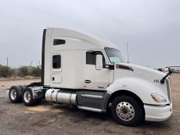 Used 2017 Kenworth T680 Sleeper in Laredo Texas