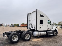 Used 2017 Kenworth T680 Sleeper in Laredo Texas