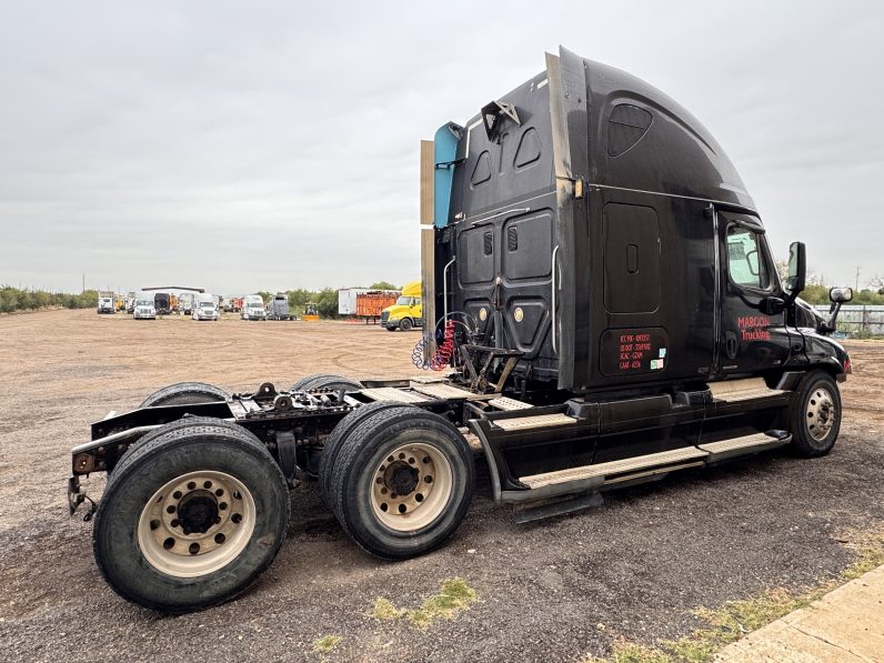 
								Used 2012 Freightliner Cascadia 125 Sleeper in Laredo Texas full									