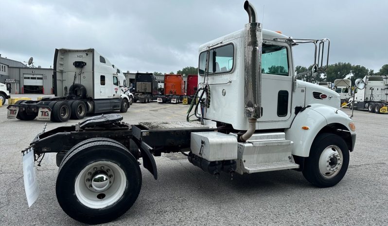 
								Used 2015 Peterbilt 337 Day Cab in Portage Indiana full									