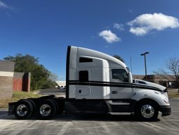 Used 2021 Kenworth T680 Sleeper in Kansas Missouri