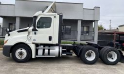 Used 2019 Freightliner Cascadia Day Cab in Houston Texas