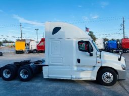 Used 2018 Freightliner Cascadia 125 Sleeper in Houston Texas