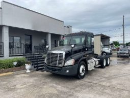 Used 2015 Freightliner Cascadia Day Cab in Houston Texas