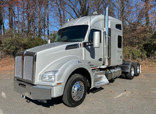 
								Used 2019 Kenworth T880 Sleeper in Charlotte North Carolina full									