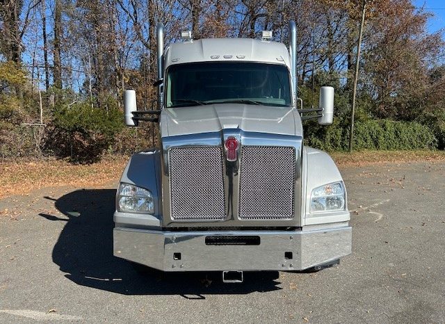 
								Used 2019 Kenworth T880 Sleeper in Charlotte North Carolina full									