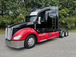 Used 2022 Kenworth T680 Sleeper in Charlotte North Carolina