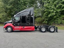 Used 2022 Kenworth T680 Sleeper in Charlotte North Carolina