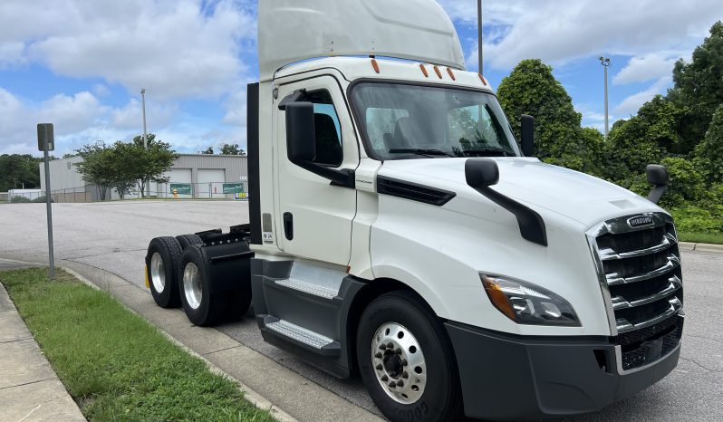 
								Used 2019 Freightliner Cascadia 126 Day Cab in Raleigh North Carolina full									