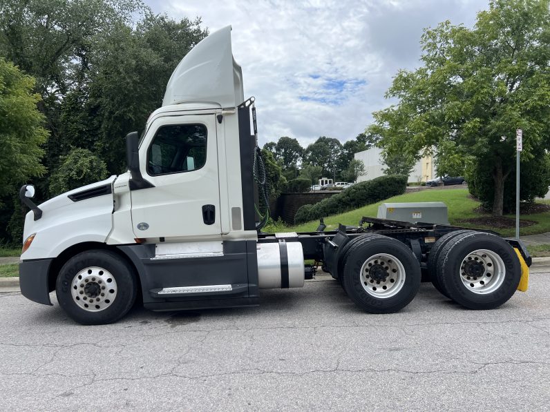 
								Used 2019 Freightliner Cascadia 126 Day Cab in Raleigh North Carolina full									