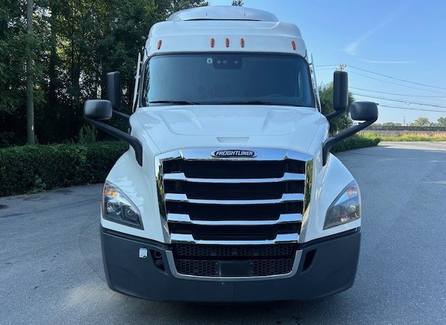 
								Used 2021 Freightliner CASCADIA 116 Sleeper in Charlotte North Carolina full									