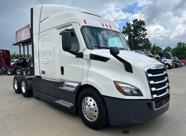 
								Used 2021 Freightliner CASCADIA 116 Sleeper in Raleigh North Carolina full									