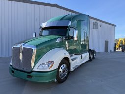 Used 2022 Kenworth T680 Sleeper in Lowell Arkansas