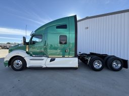 Used 2022 Kenworth T680 Sleeper in Lowell Arkansas