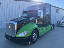 Used 2022 Kenworth T680 Sleeper in Lowell Arkansas