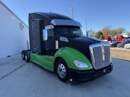 Used 2022 Kenworth T680 Sleeper in Lowell Arkansas