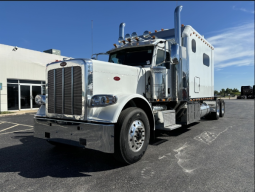 New 2024 Peterbilt 389 Sleeper in Sauget Illinois