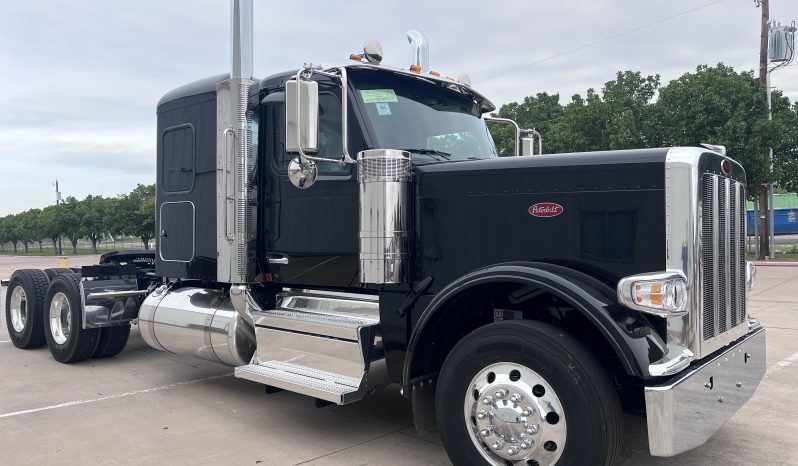 
								New 2025 Peterbilt 589 Sleeper in Evansville Indiana full									