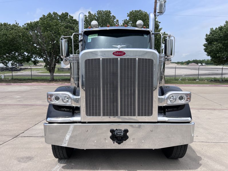 
								New 2025 Peterbilt 589 Day Cab in Raleigh North Carolina full									