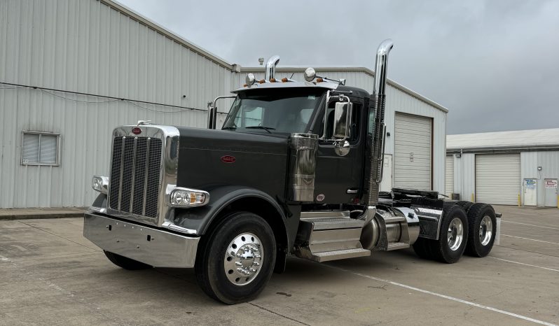 
								New 2025 Peterbilt 589 Day Cab in O’Fallon Missouri full									