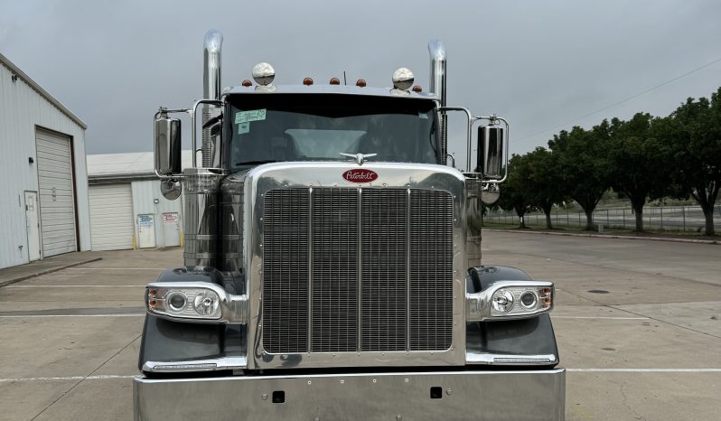 
								New 2025 Peterbilt 589 Day Cab in O’Fallon Missouri full									