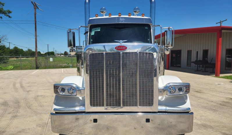 
								New 2025 Peterbilt 589 Sleeper in Charlotte North Carolina full									