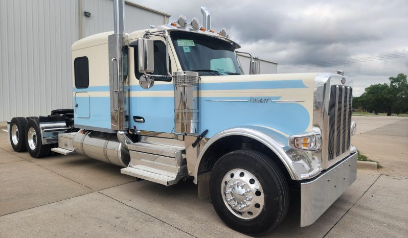 
								New 2025 Peterbilt 589 Sleeper in Jeffersonville Indiana full									