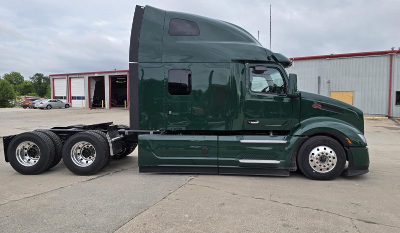 
								New 2025 Peterbilt 579 Sleeper in Strafford Missouri full									