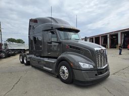 New 2025 Peterbilt 579 Sleeper in Strafford Missouri