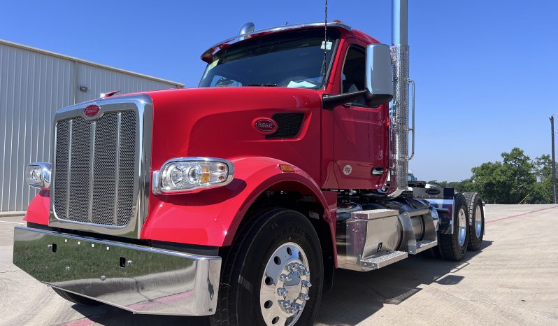 
								New 2025 Peterbilt 579 Day Cab in Sauget Illinois full									