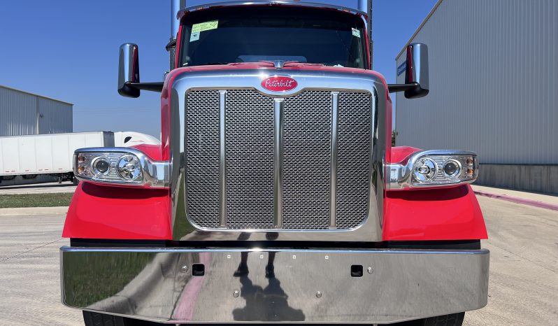 
								New 2025 Peterbilt 579 Day Cab in Sauget Illinois full									