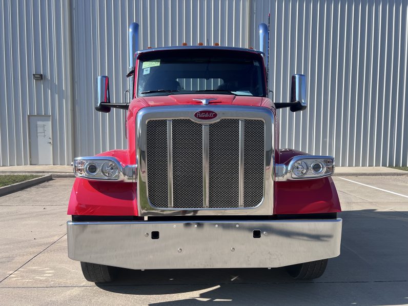 
								New 2025 Peterbilt 567 Day Cab in Sauget Illinois full									