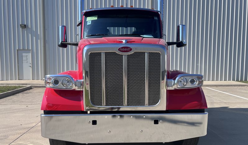 
								New 2025 Peterbilt 567 Day Cab in Sauget Illinois full									